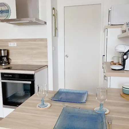 Apartment Nouveau * Ty Levenez *pour 2 Vacanciers * Parking *